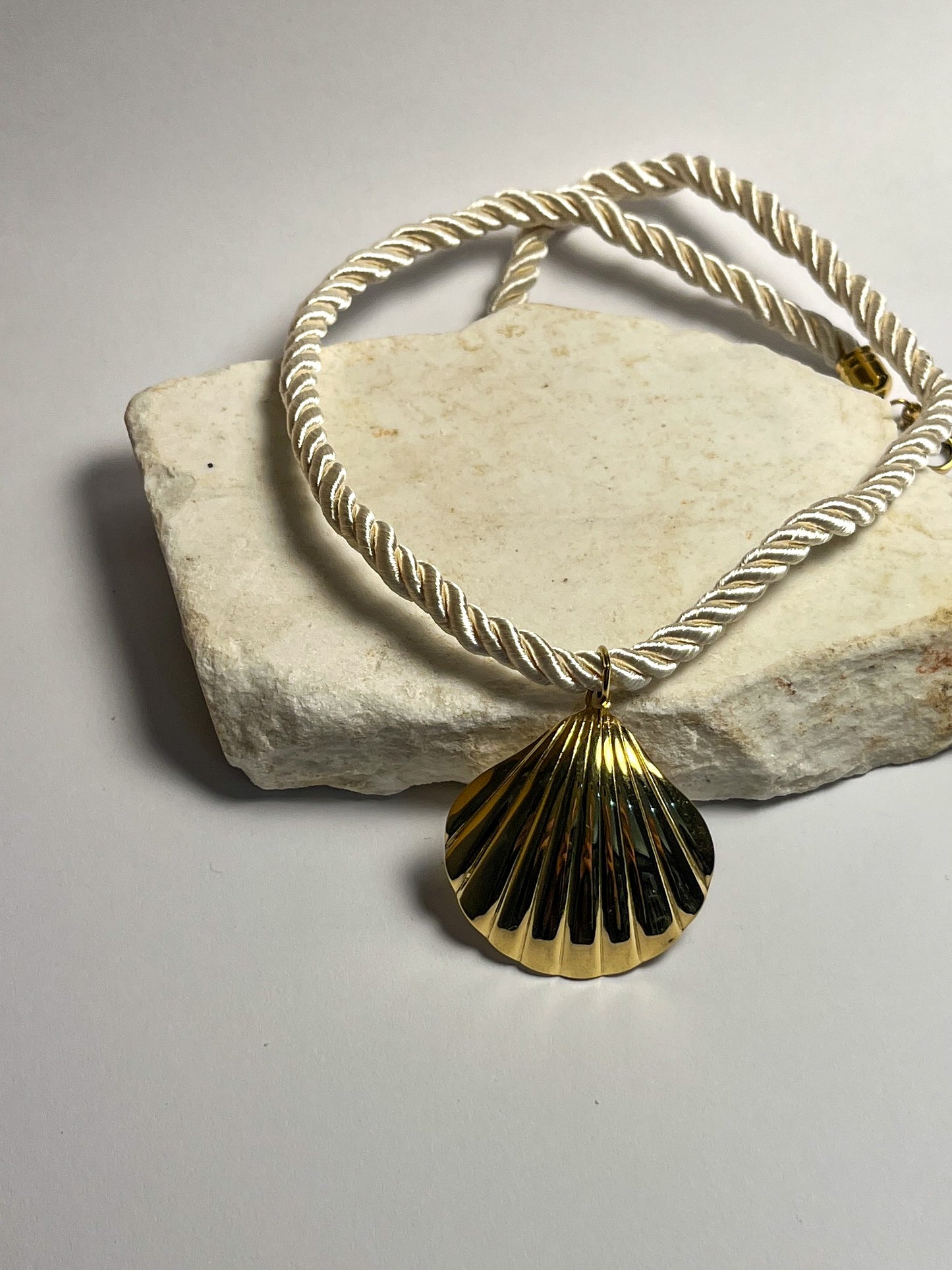 COLLANA AMAZÓNICO