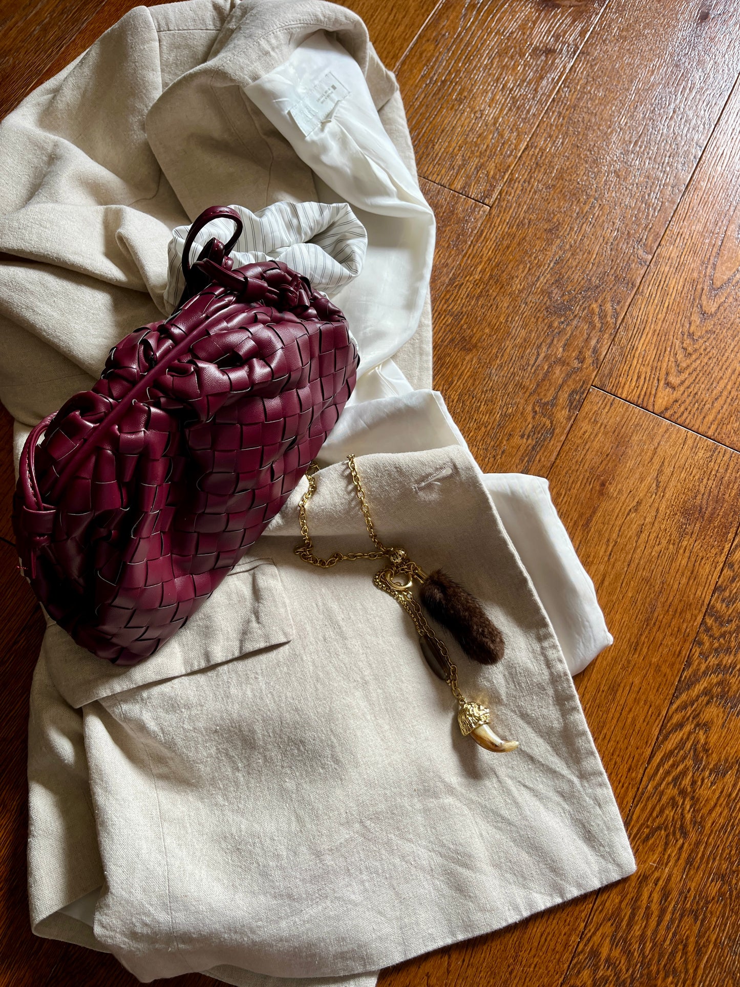 CROSSBODY BAGS