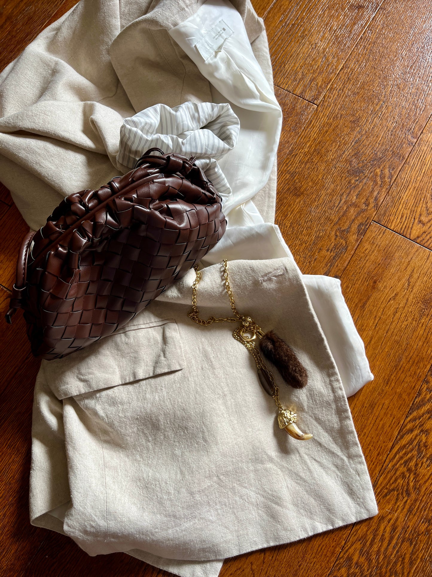 CROSSBODY BAGS